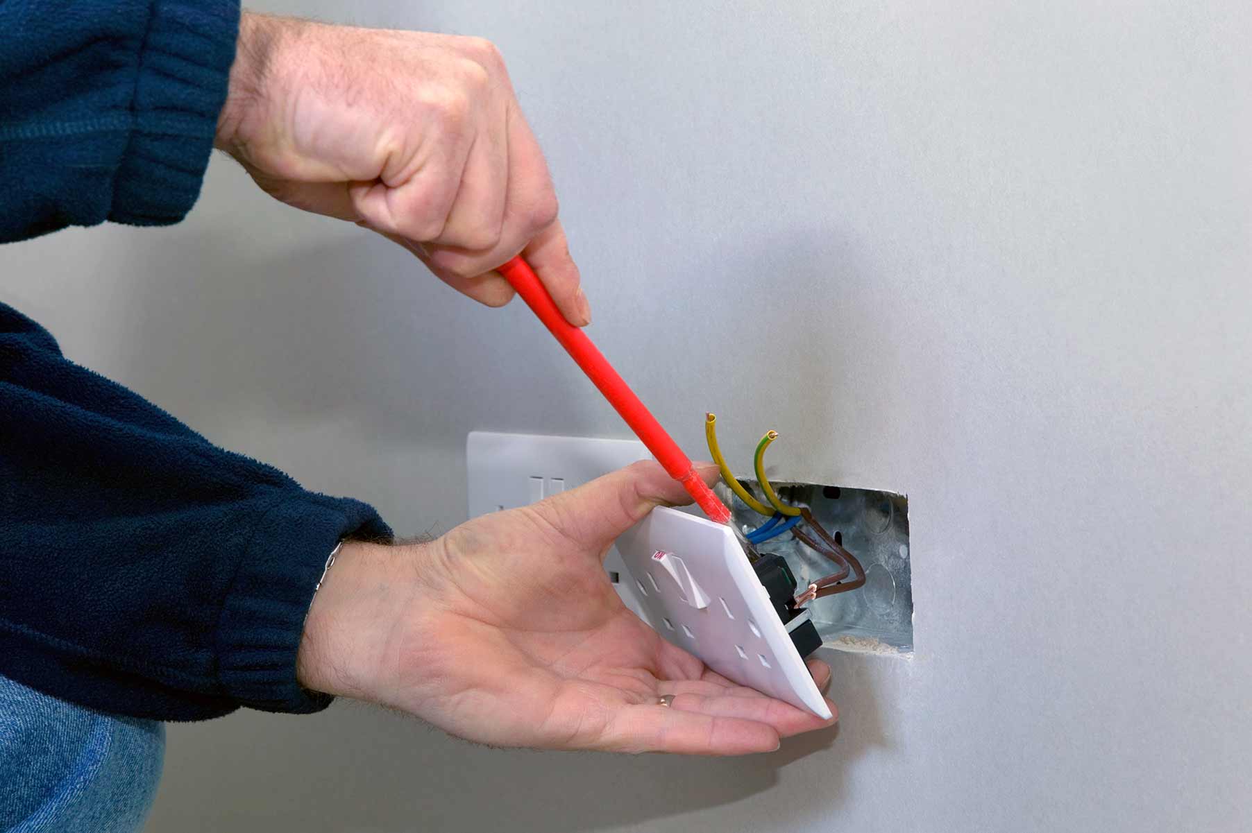 Our electricians can install plug sockets for domestic and commercial proeprties in Keymer and the local area. 